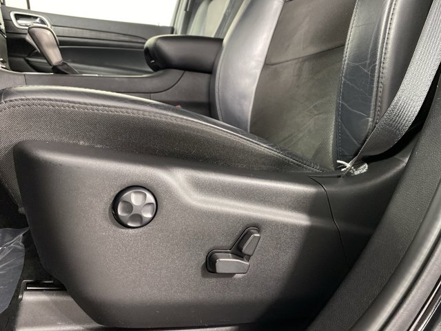 Vehicle image 19 of 35