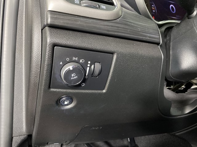 Vehicle image 26 of 35