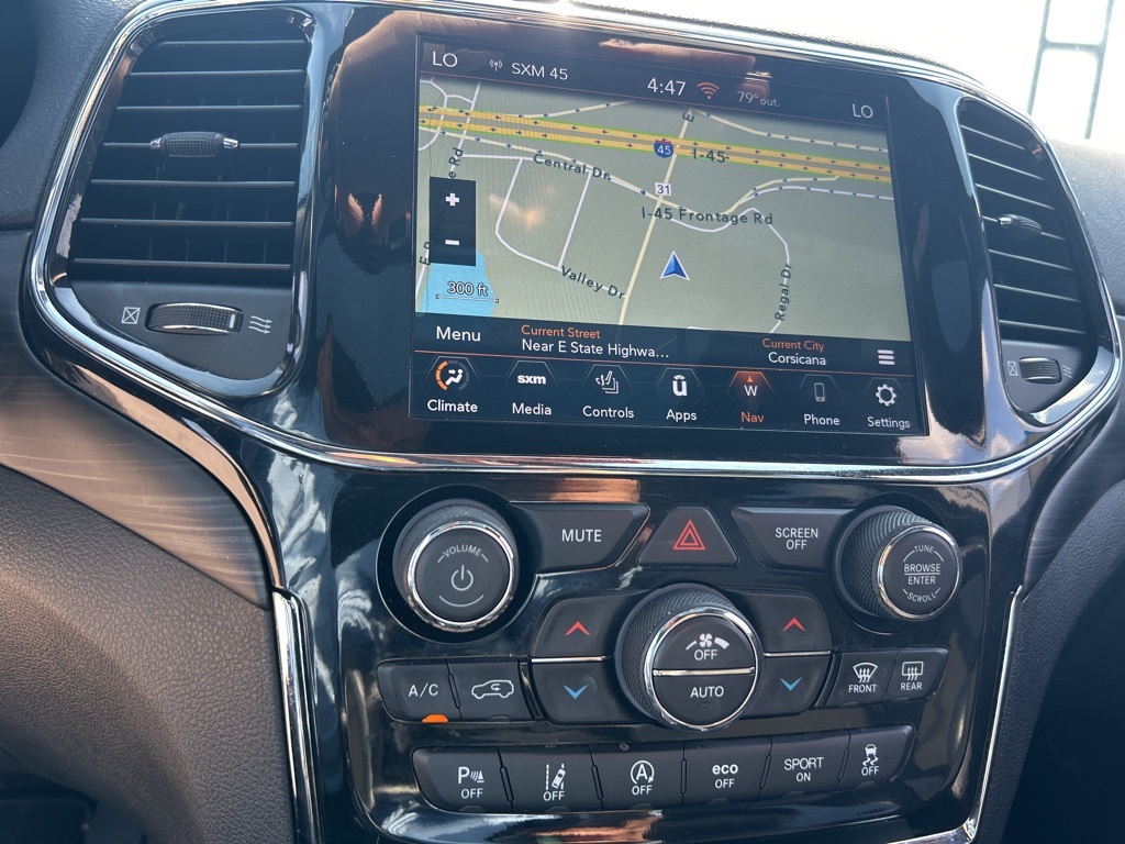 Vehicle image 10 of 15