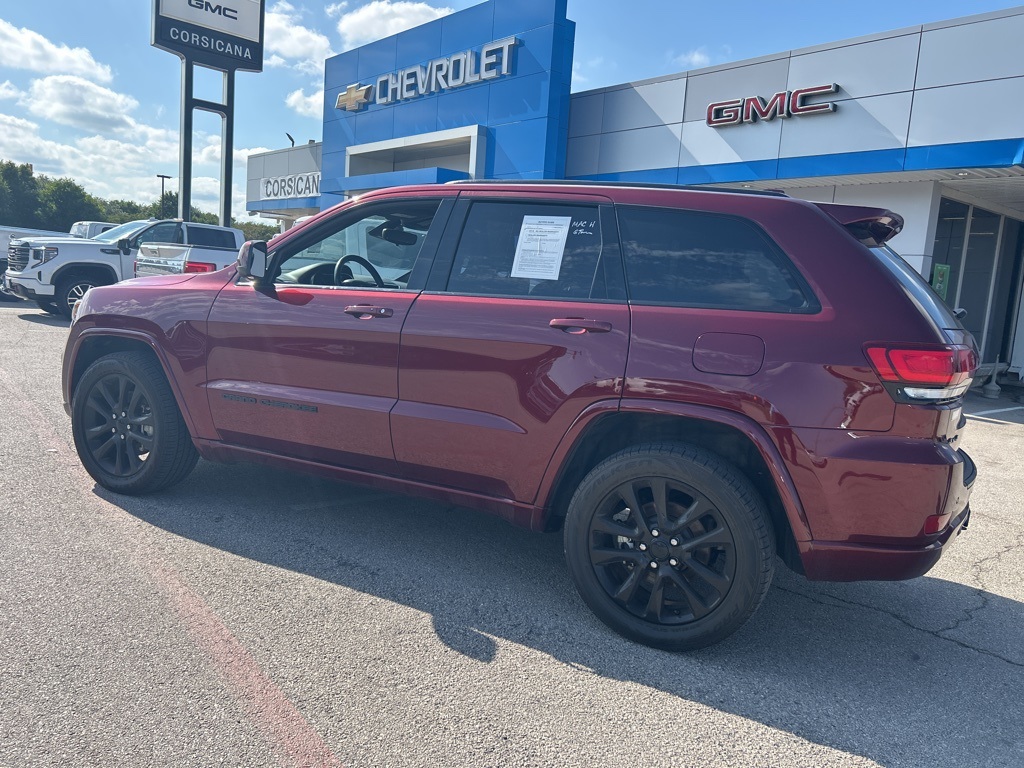 Vehicle image 4 of 15