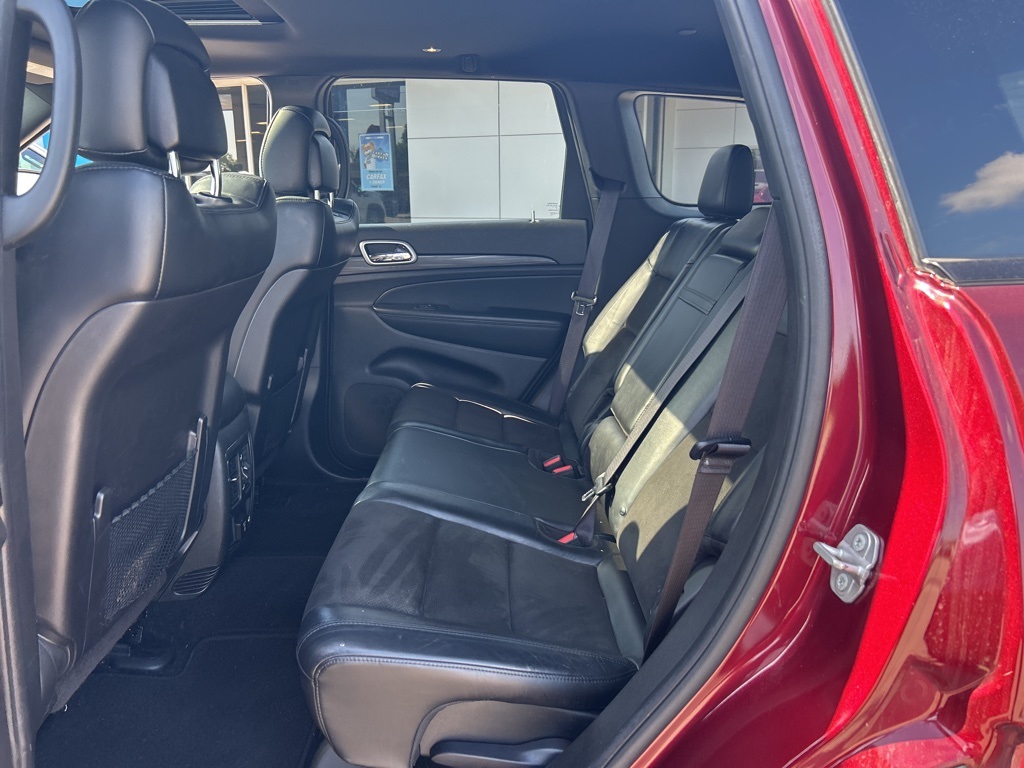 Vehicle image 9 of 15