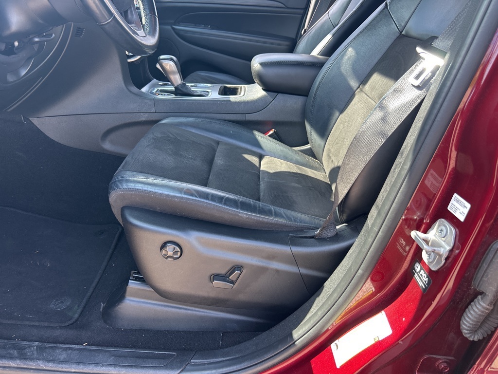 Vehicle image 7 of 15