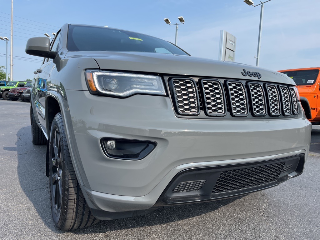 Vehicle image 29 of 50