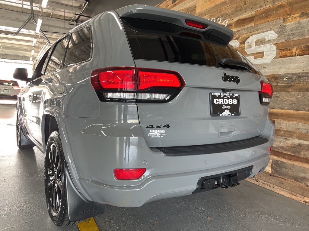 Vehicle image 14 of 50