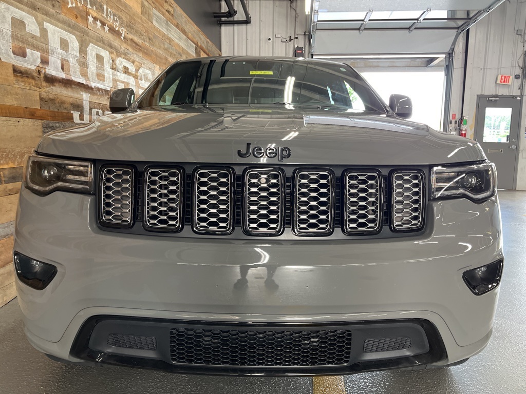 Vehicle image 5 of 50