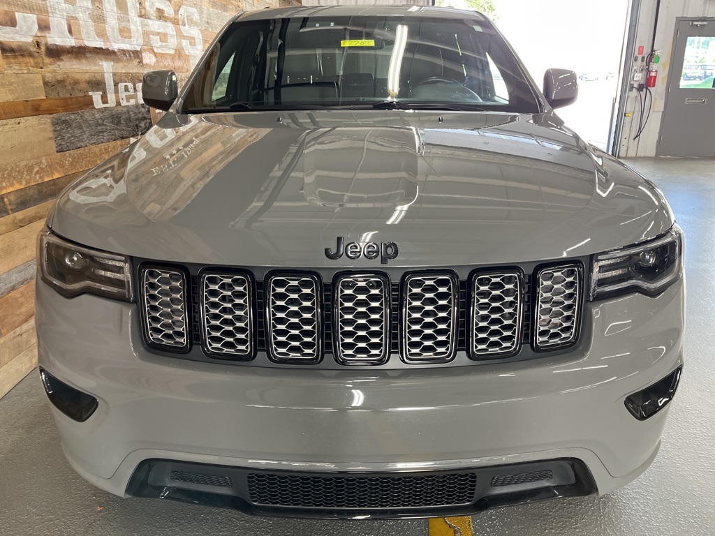 Vehicle image 25 of 50