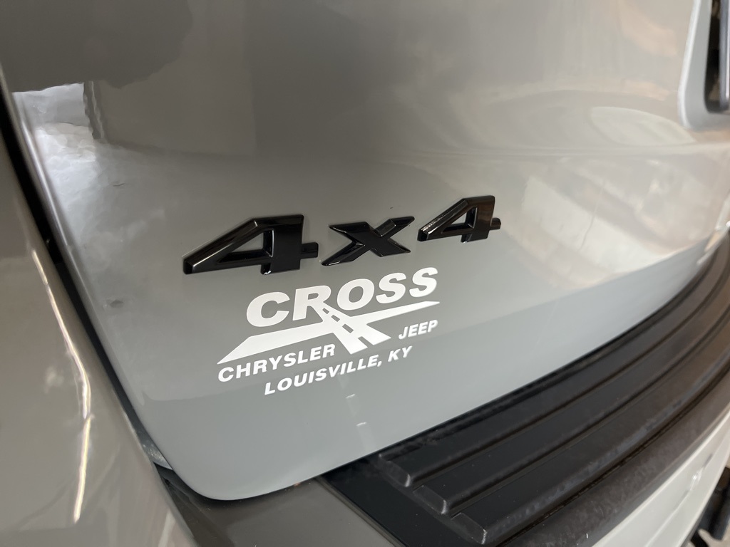 Vehicle image 19 of 50