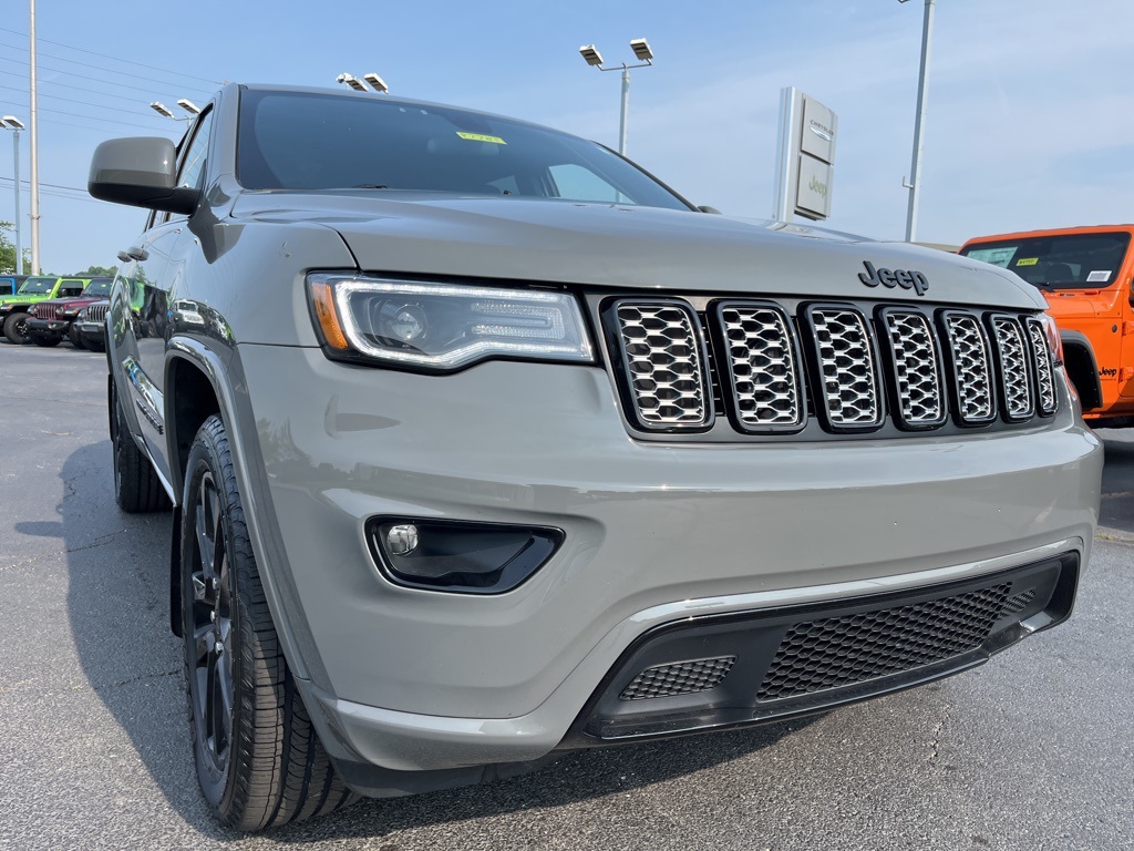 Vehicle image 7 of 50
