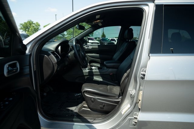 Vehicle image 15 of 37