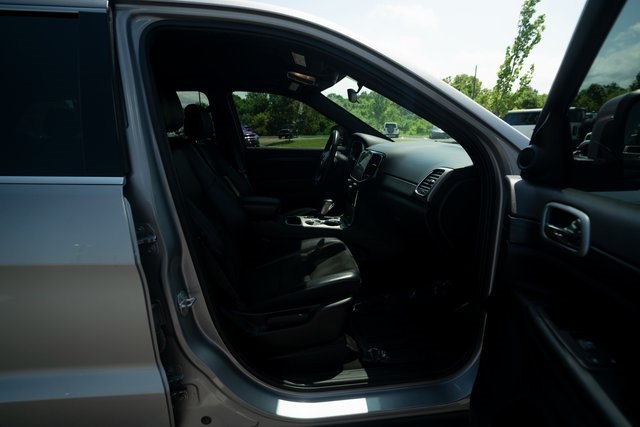 Vehicle image 21 of 37