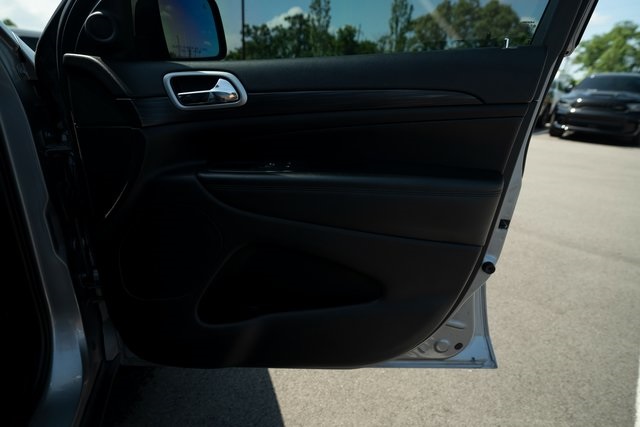 Vehicle image 22 of 37