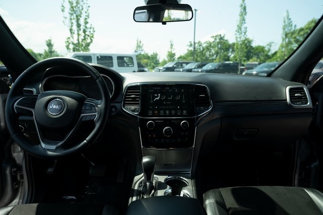 Vehicle image 26 of 37