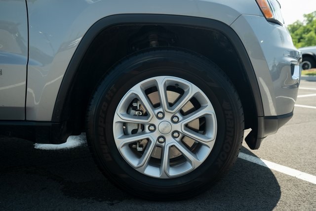 Vehicle image 14 of 37