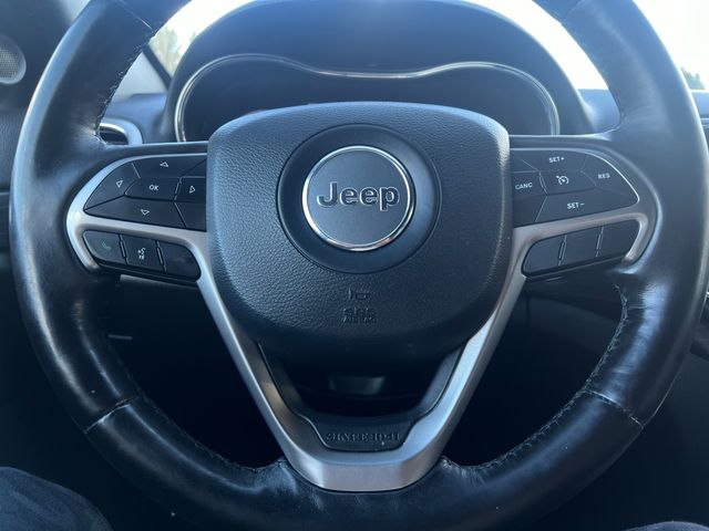 Vehicle image 12 of 14