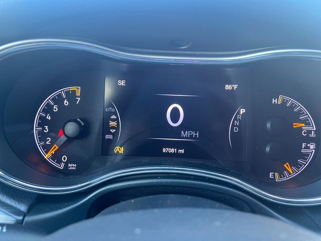 Vehicle image 8 of 14