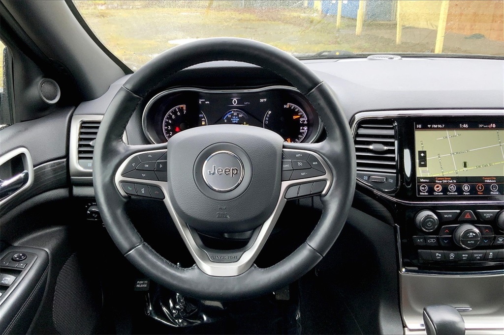 Vehicle image 7 of 33
