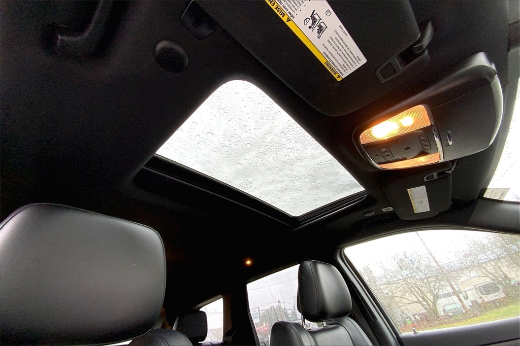 Vehicle image 13 of 33