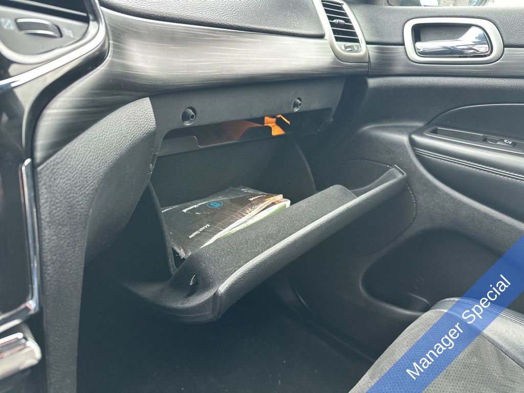 Vehicle image 26 of 35