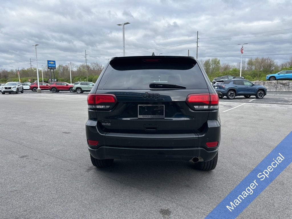 Vehicle image 8 of 35