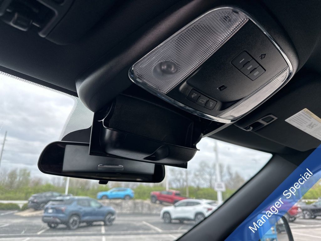 Vehicle image 28 of 35