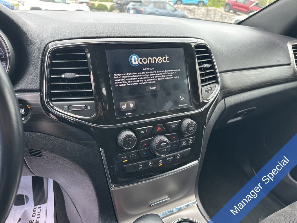 Vehicle image 20 of 35