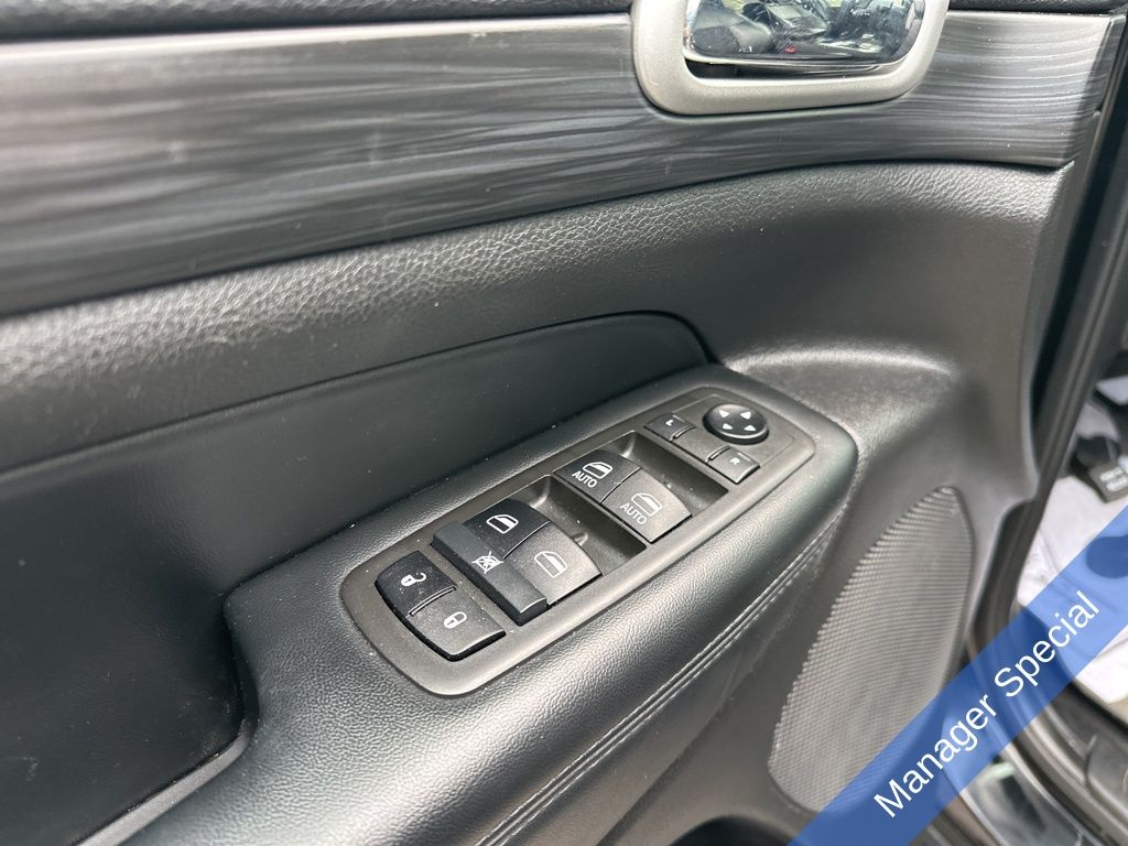 Vehicle image 15 of 35