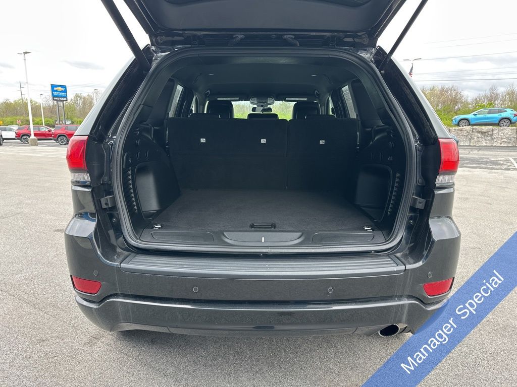 Vehicle image 11 of 35