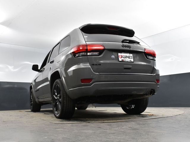 Vehicle image 15 of 48