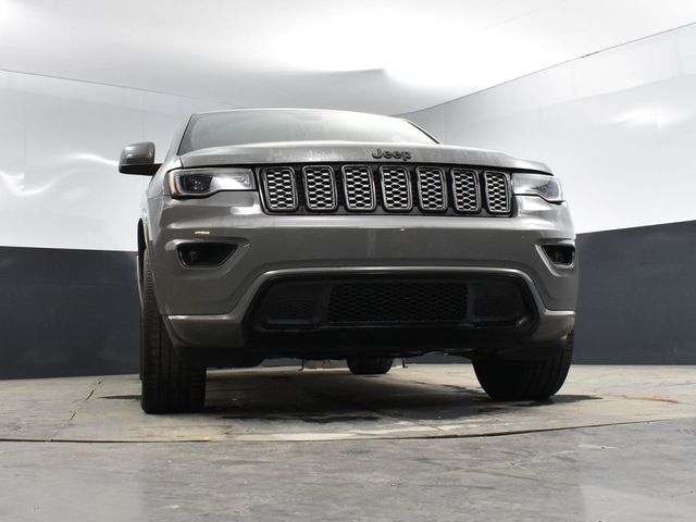 Vehicle image 6 of 48