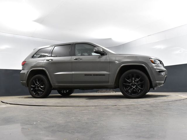 Vehicle image 11 of 48