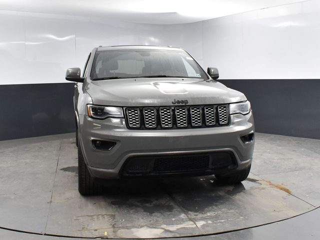 Vehicle image 9 of 48