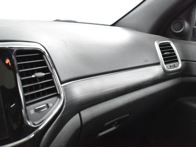 Vehicle image 36 of 48