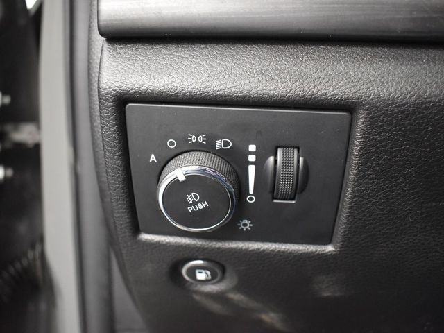 Vehicle image 44 of 48