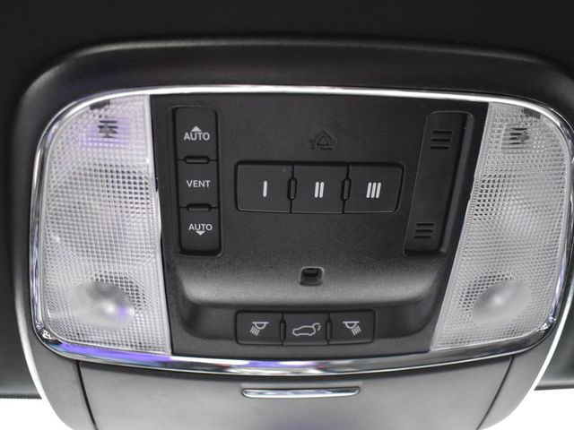 Vehicle image 45 of 48