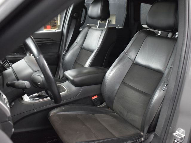 Vehicle image 35 of 48