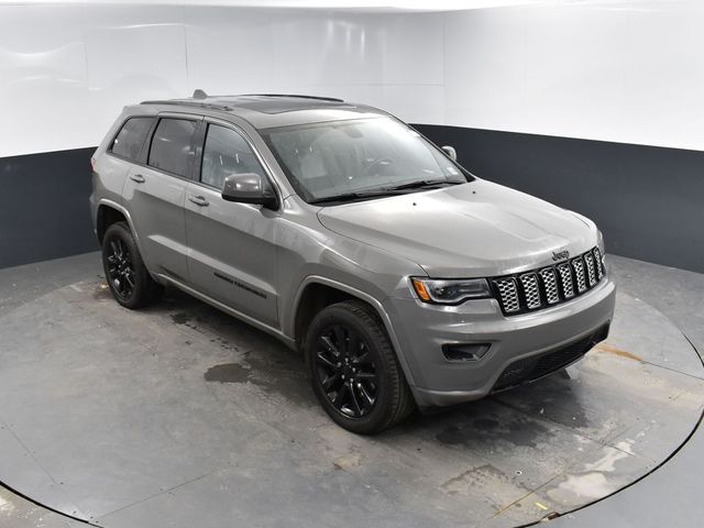 Vehicle image 8 of 48