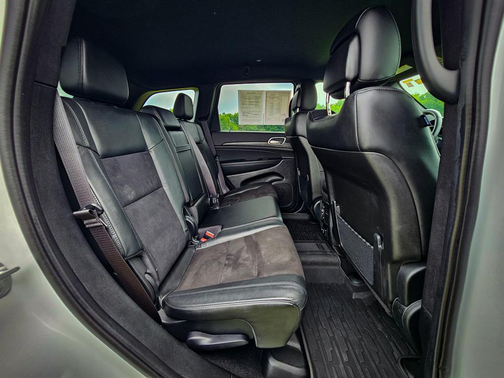 Vehicle image 13 of 45