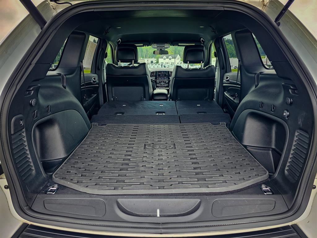 Vehicle image 12 of 45