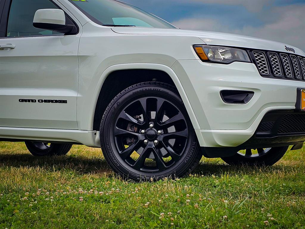 Vehicle image 5 of 45