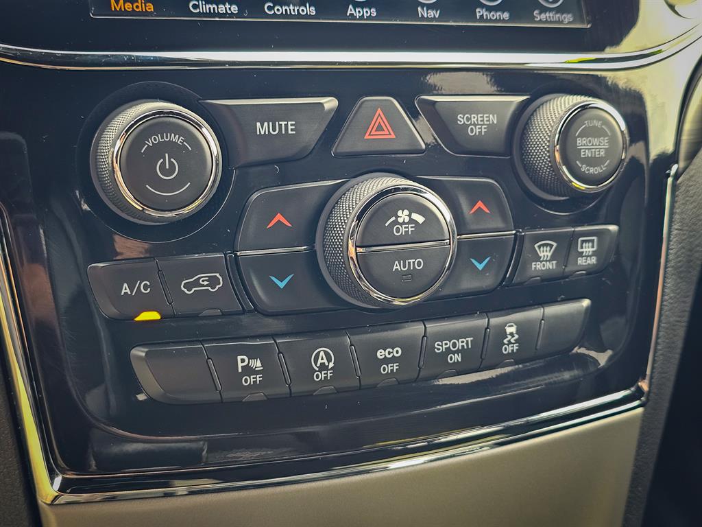 Vehicle image 30 of 45