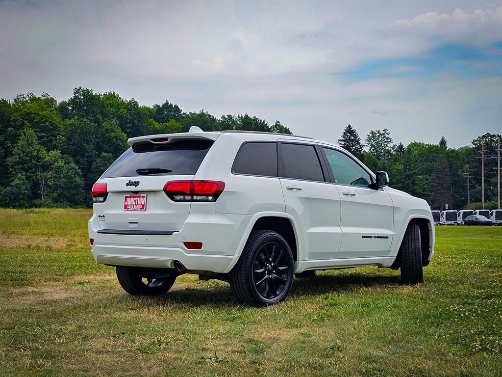 Vehicle image 7 of 45