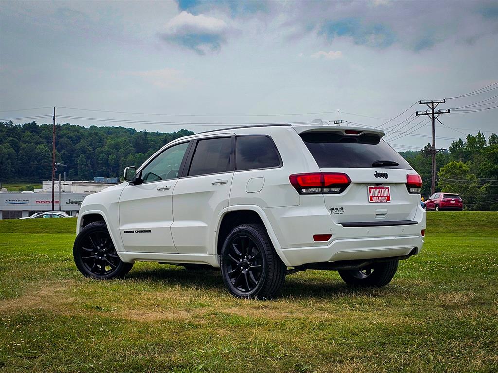 Vehicle image 9 of 45