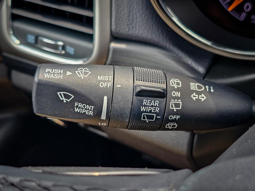 Vehicle image 36 of 45