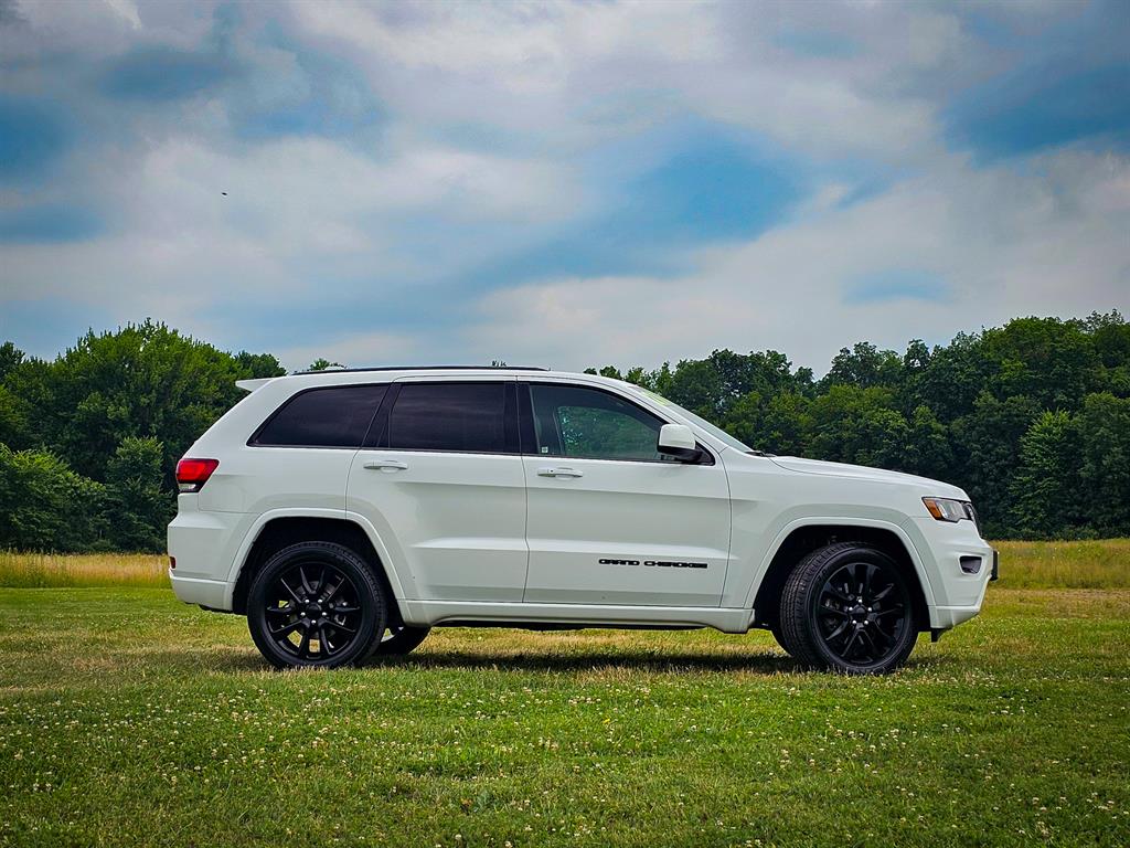 Vehicle image 6 of 45