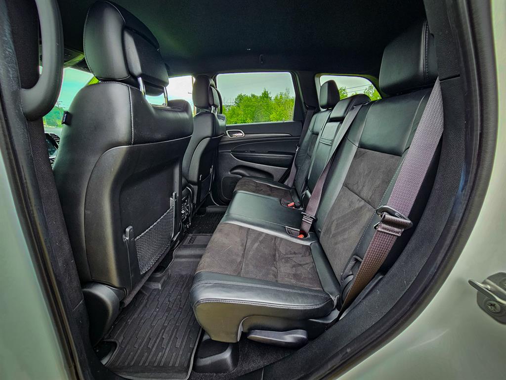 Vehicle image 16 of 45