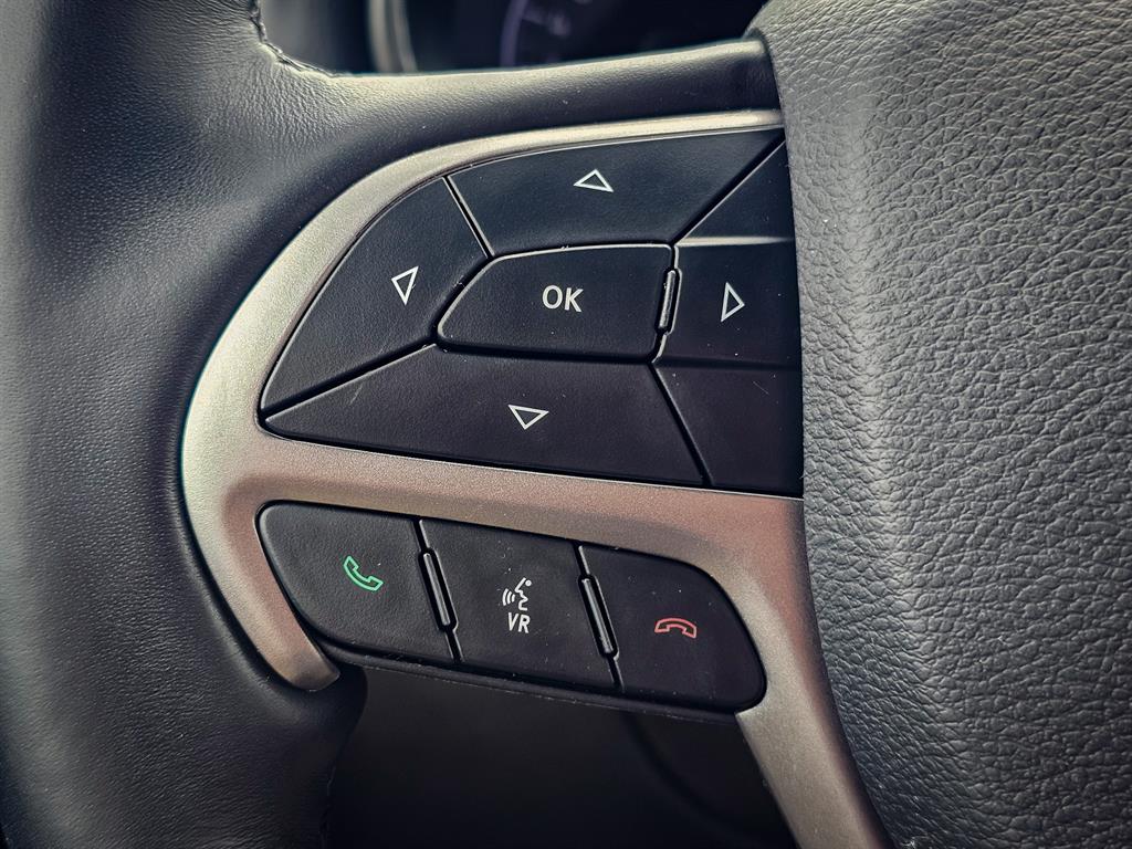 Vehicle image 39 of 45