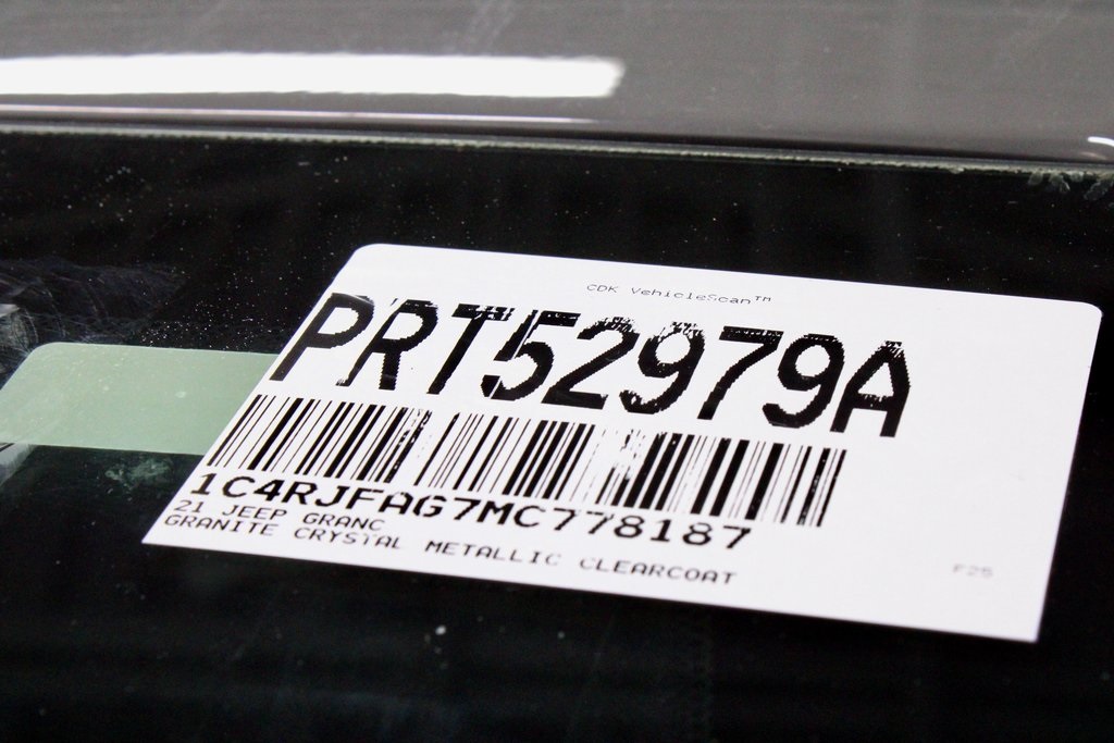 Vehicle image 28 of 35