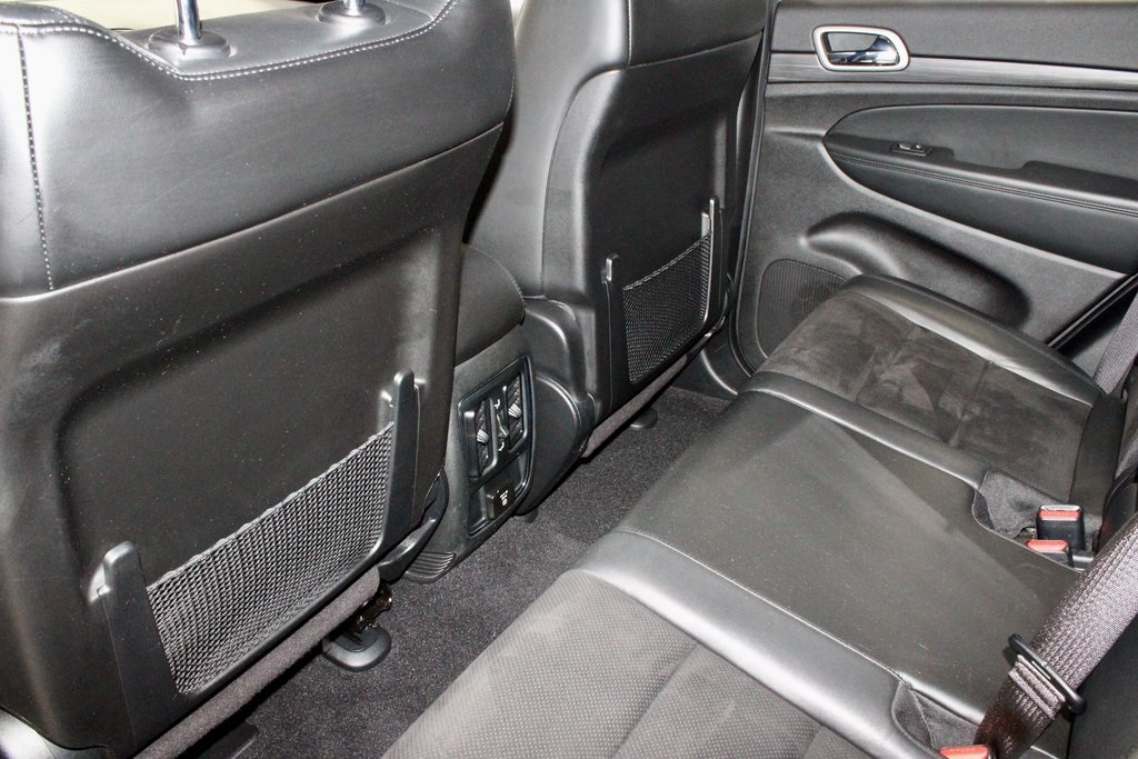 Vehicle image 32 of 35