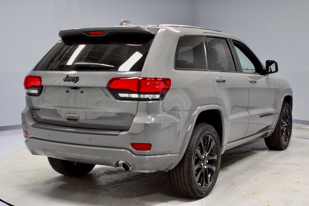 Vehicle image 5 of 35