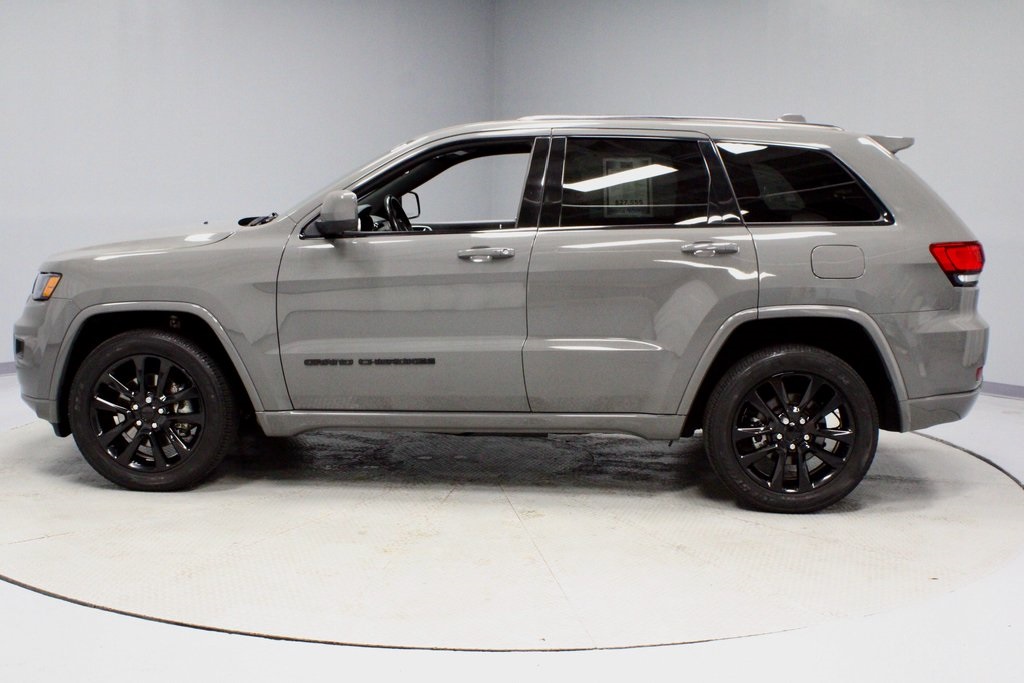 Vehicle image 8 of 35